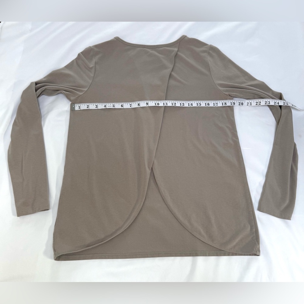 Aritzia Community Split Back Long Sleeve Top - Picture 8 of 9
